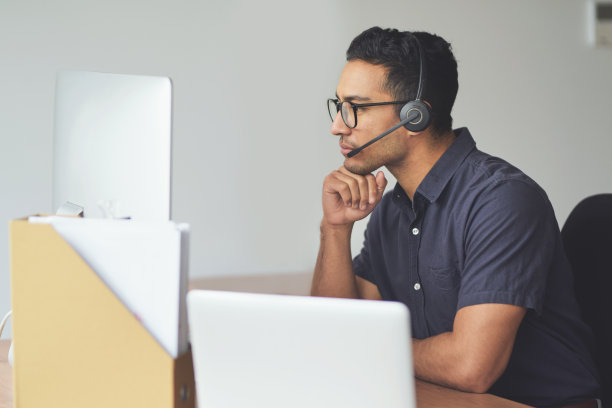 我希望这个新耳机能帮我听得更清楚图片下载