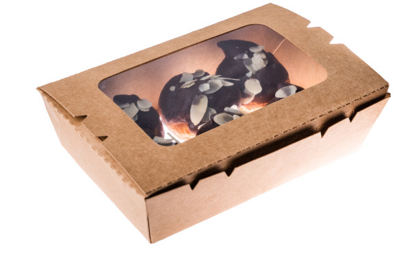 白底上孤立的法国泡芙条或意大利甜饼图片下载