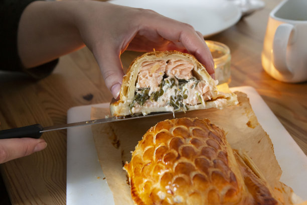 鲑鱼在Croute图片下载