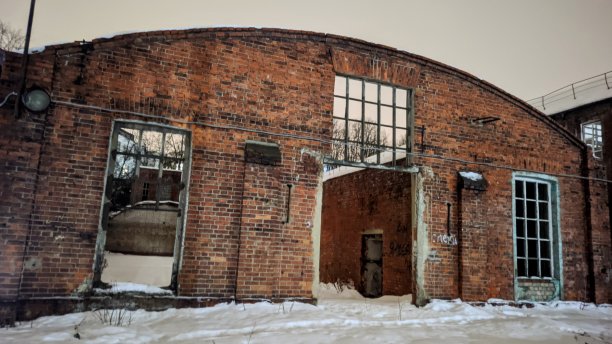 废弃的砖厂图片下载