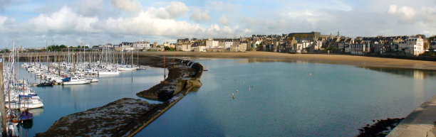 圣马洛码头的全景，著名的法国港口在英吉利海峡图片下载