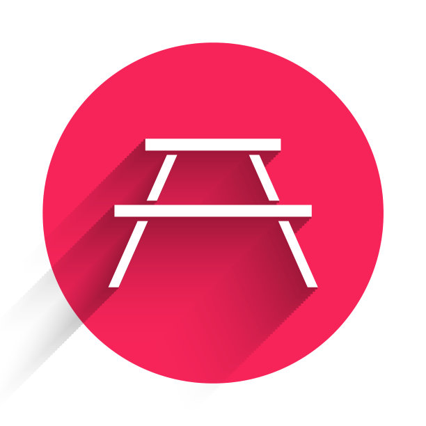 白色的野餐桌两边都有长凳图片下载