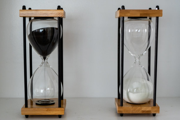 黑白沙漏图片下载