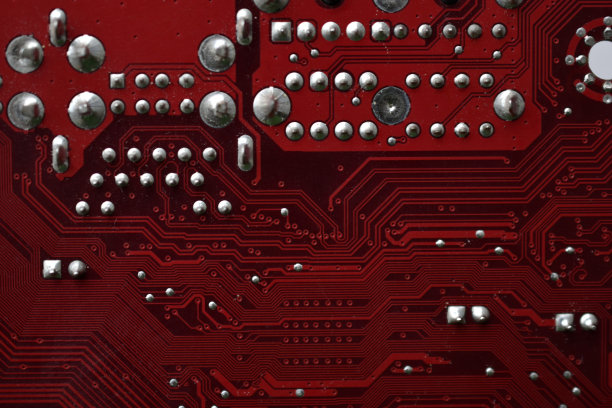 红色电脑主板与芯片的特写元素图片下载