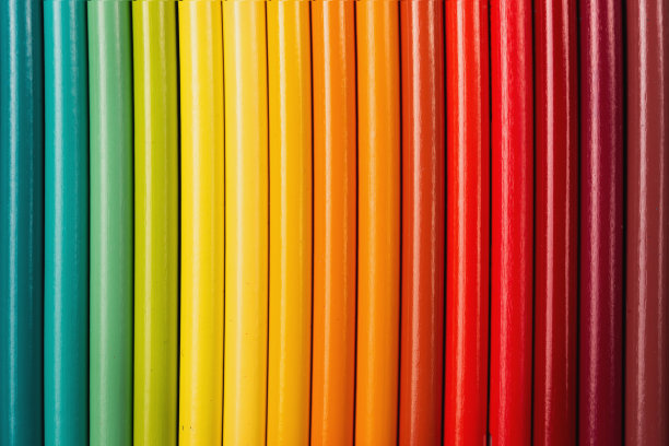 质地漂亮的彩色铅笔。图片下载