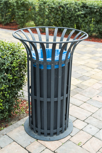 街道垃圾筐图片下载