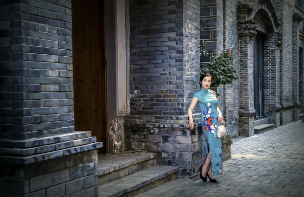 穿旗袍的女人图片下载