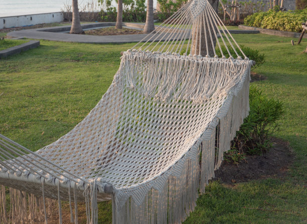 旅游休闲吊床。图片下载