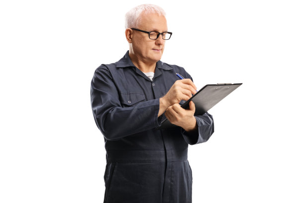 穿制服写文件的工人图片下载