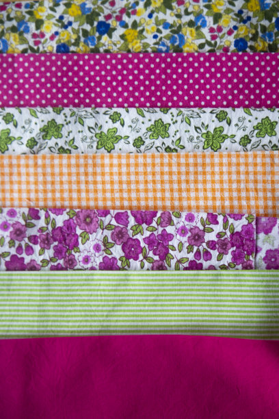 多色织物图表。不同的颜色和图案。图片下载