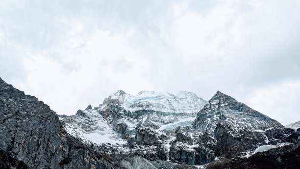 四川省的雪山图片下载