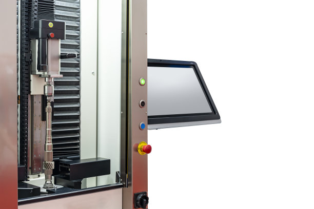 汽车安装在高技术的旋转卡盘和精密测量机上，可对表面圆度、尺寸、形状、弯曲、外观、跑出等单独的夹持路径进行多重检测。图片下载