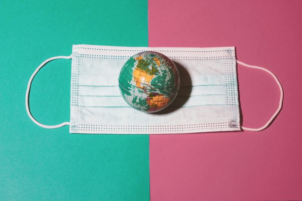 带面罩的地球仪图片下载