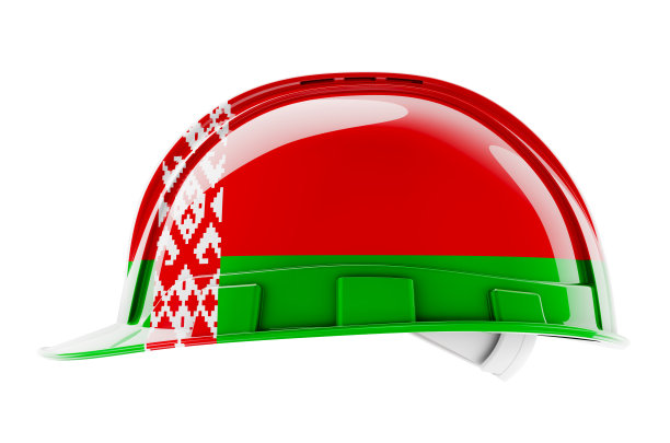 安全帽与白俄罗斯国旗，3D渲染孤立的白色背景图片下载