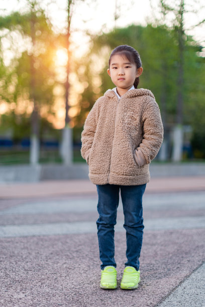 小女孩的生活方式图片下载