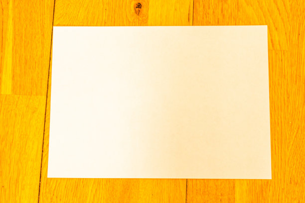A4纸卡在地板上有面板，copyspace图片下载