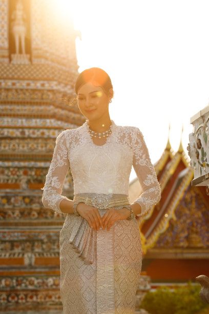 身着泰国传统服饰的妇女，这是非常古老的精英时尚图片下载