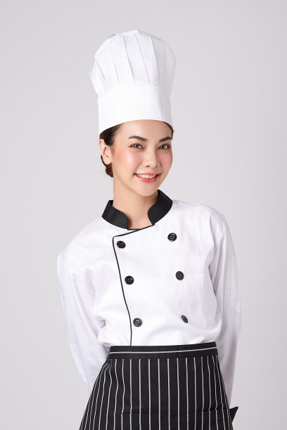 年轻漂亮的亚洲女厨师，白底图片下载