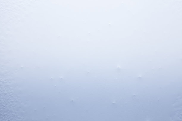 液体绿松石绿色，黄色，米黄色，橙色，紫色，粉红色，冷蓝色凝胶或油精华血清乳剂，白色和多色孤立背景图片下载