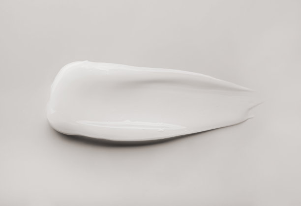 白色、米色、浅绿色粘土面膜或眼霜样本涂抹纹理粉底样本，孤立于多色背景上图片下载