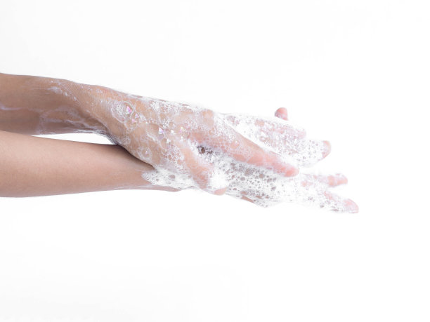 用白色背景上的肥皂洗手。卫生的概念。图片下载