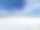 雪地和跳跃的云天空[八岛沼泽，Kirigamine高原，长野，日本]图片下载