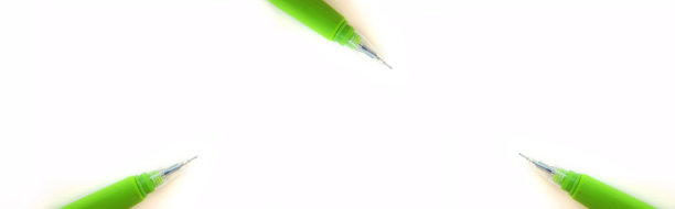三支绿色的笔在白色的背景，放置文字，横幅图片下载