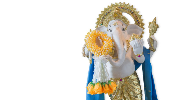 一个白色的甘尼萨雕像是孤立的白色背景与剪辑路径，空白的左侧文本图片下载