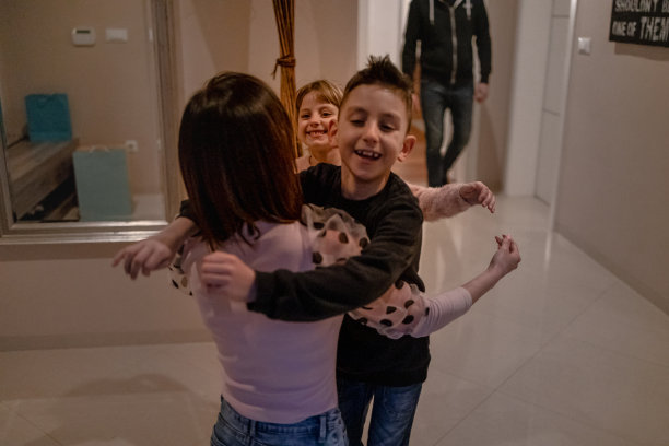 妈妈终于回家了图片下载