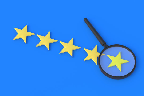 星级和放大镜。搜索一个高评级的酒店和餐厅。酒精质量的研究。对应用程序、电影或音乐的反馈。所做功的结果。三维渲染图片下载