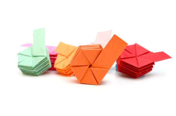 彩色折纸六边形模块堆图片下载
