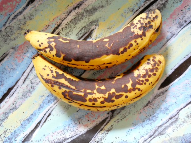 两个成熟的香蕉图片下载