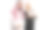 向一位沙特阿拉伯男人展示平板电脑的职业女性图片下载