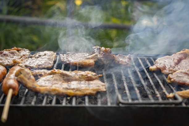 哥伦比亚烤肉，典型的哥伦比亚食物-特写图像图片下载