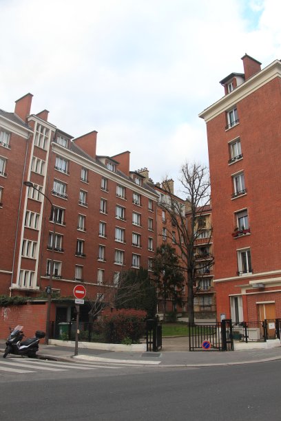 红瓦的房子图片下载