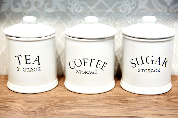 用来装茶、糖和咖啡的瓷罐图片下载