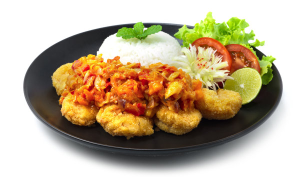 印尼菜香脆炸虾仁配辛辣的参巴辣椒酱图片下载