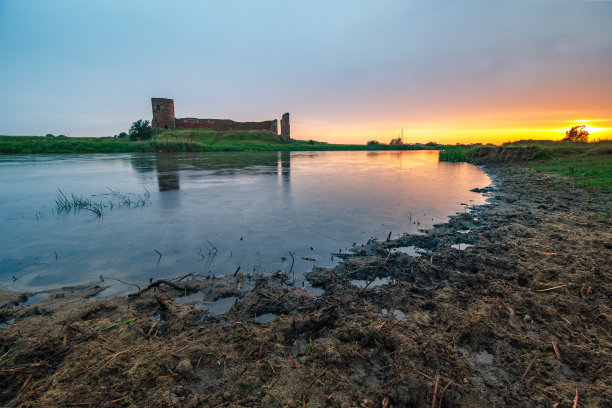 波兰科洛城的中世纪皇家城堡图片下载
