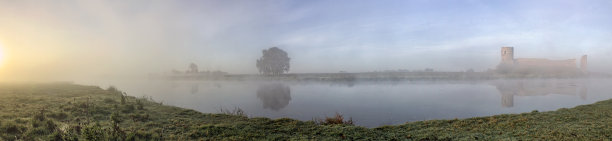 波兰科洛城的中世纪皇家城堡图片下载