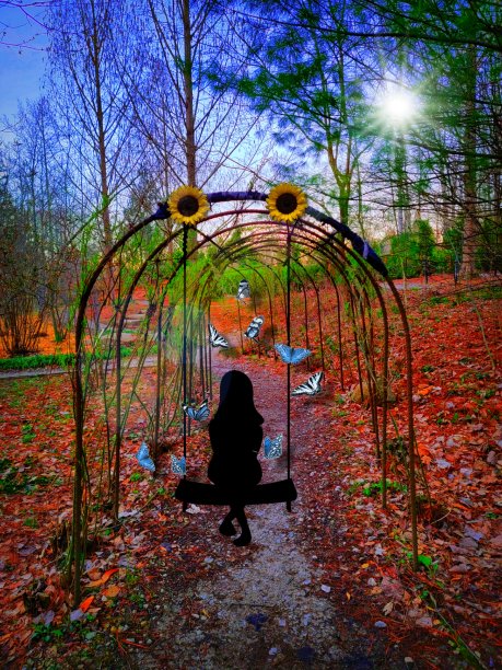 藤蔓上荡秋千的女孩图片下载