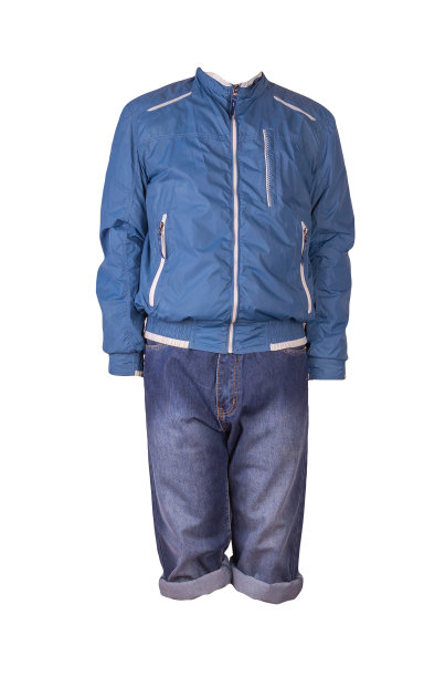 牛仔短裤和夹克与拉链孤立的白色背景。男人的牛仔裤图片下载