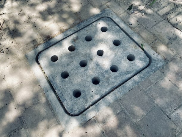 雨水沟盖图片下载