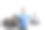 男性志愿者拿着一个塑料垃圾袋站在垃圾桶前图片下载