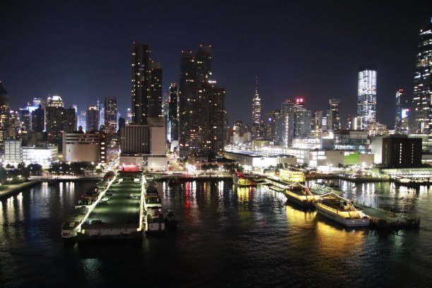 纽约的夜晚天空图片下载