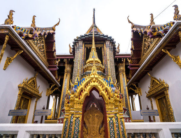 泰式艺术装饰在寺庙图片下载