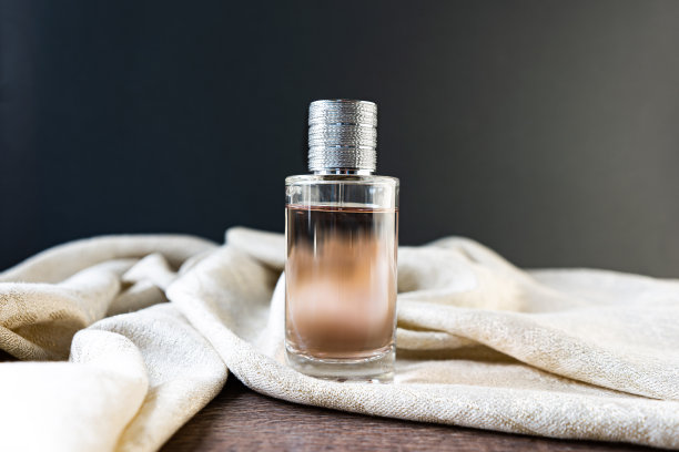 品牌化妆品时尚女性香水高级产品为女性vintage图片下载