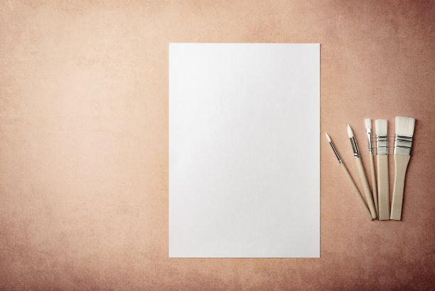 一个干净的白色床单和笔刷纹理背景与空间复制。图片下载