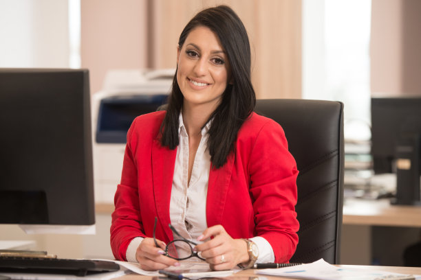 自信的女商人肖像图片下载