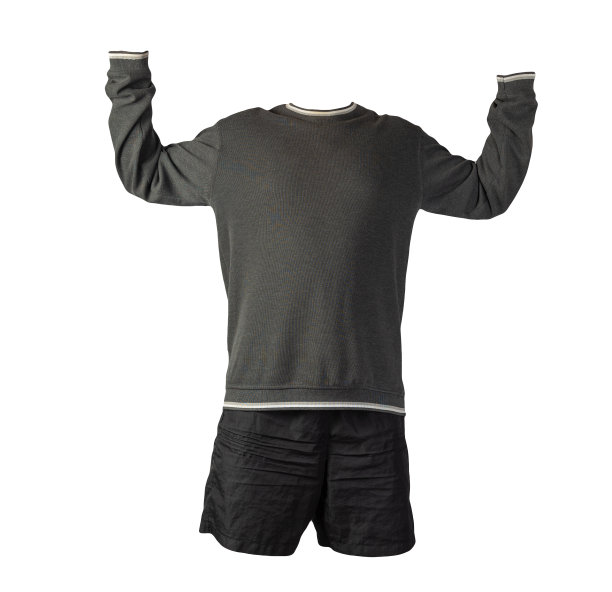 带有兜帽的熨斗拉链的运动衫和孤立在白色背景上的运动短裤。休闲运动服装图片下载