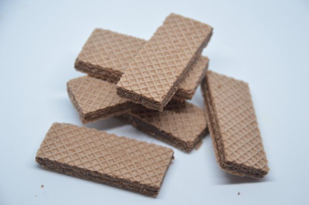一堆巧克力威化奶油图片下载